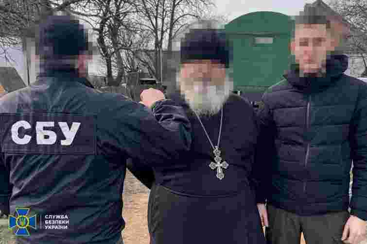 На Донеччині клірик УПЦ МП шпигував для окупантів в обмін на вивезення його родичів до Росії