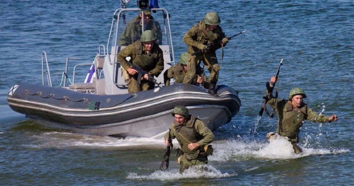 Російська армія місяцями утримує своїх солдатів на островах під Херсоном 