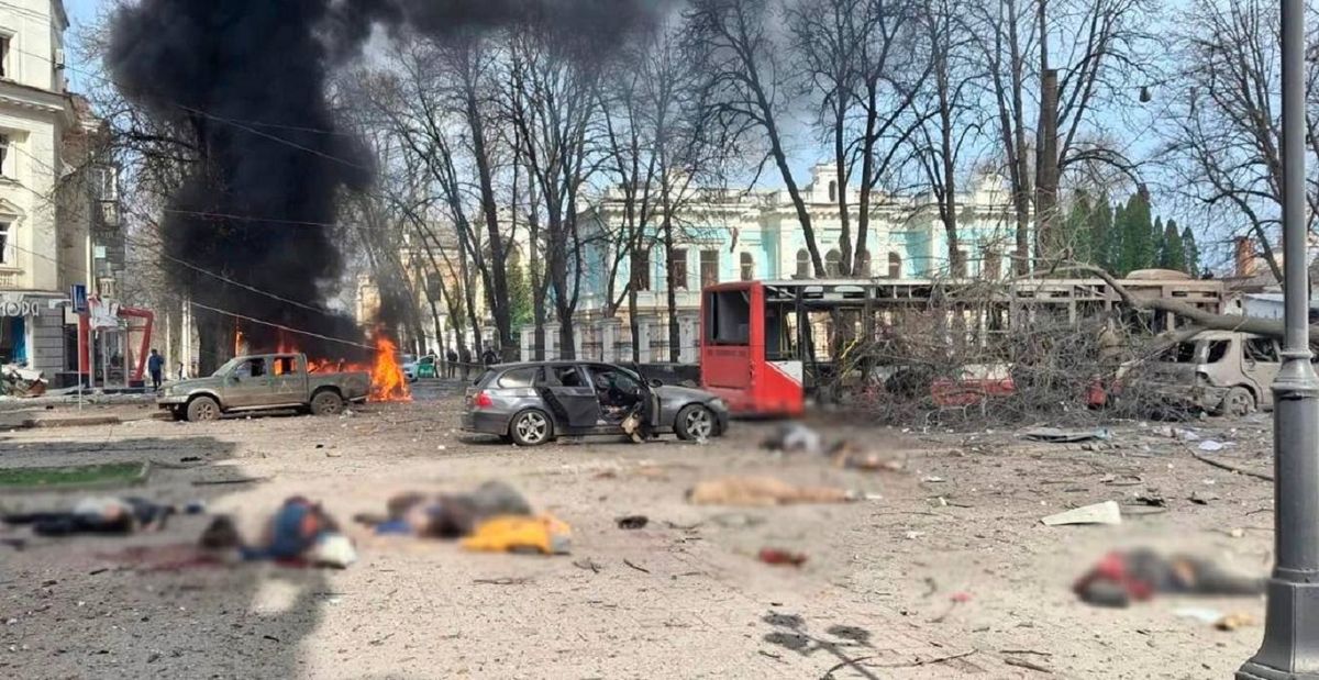 Росіяни балістичними ракетами обстріляли Суми, загинули 35 людей