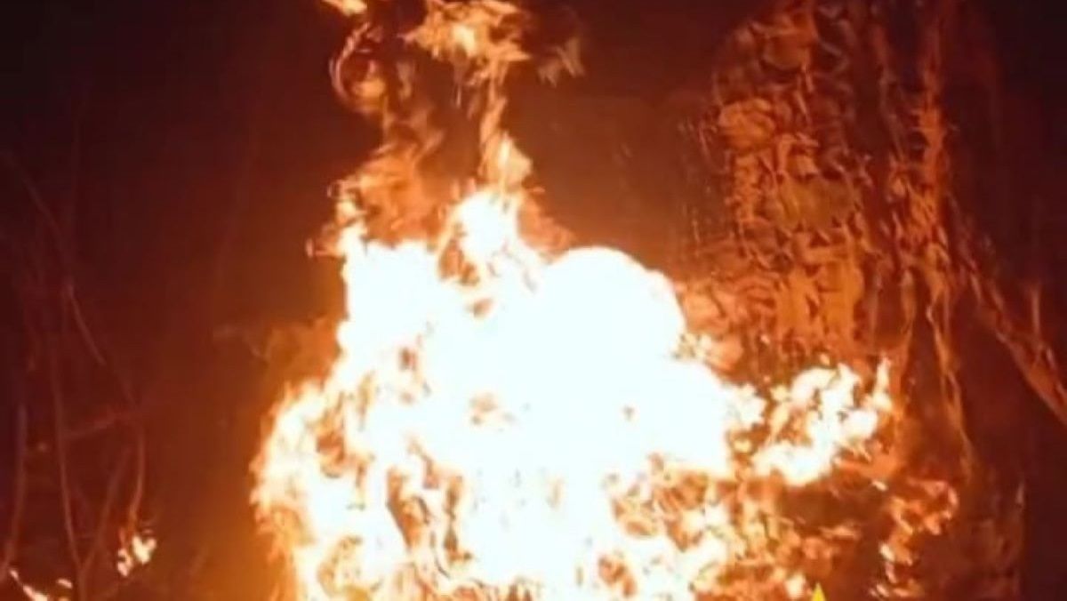 Партизан проник у російський підрозділ та підпалив військову техніку