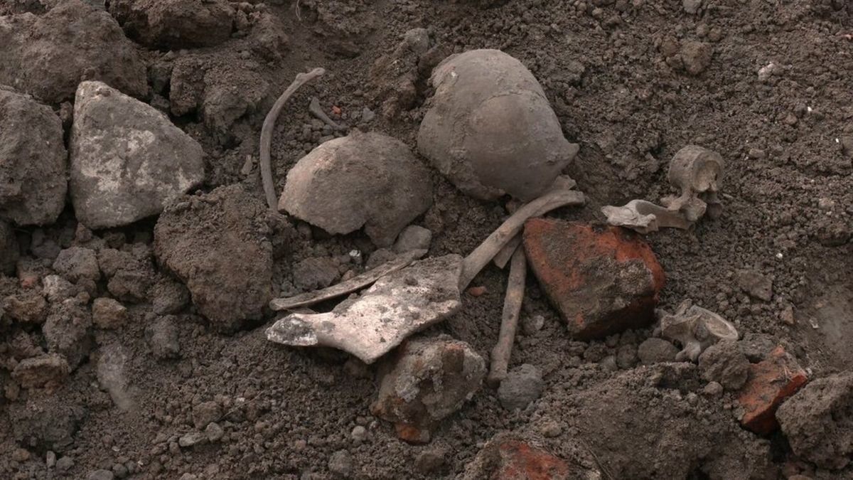 В історичній частині Острога під час будівництва знайшли людські рештки