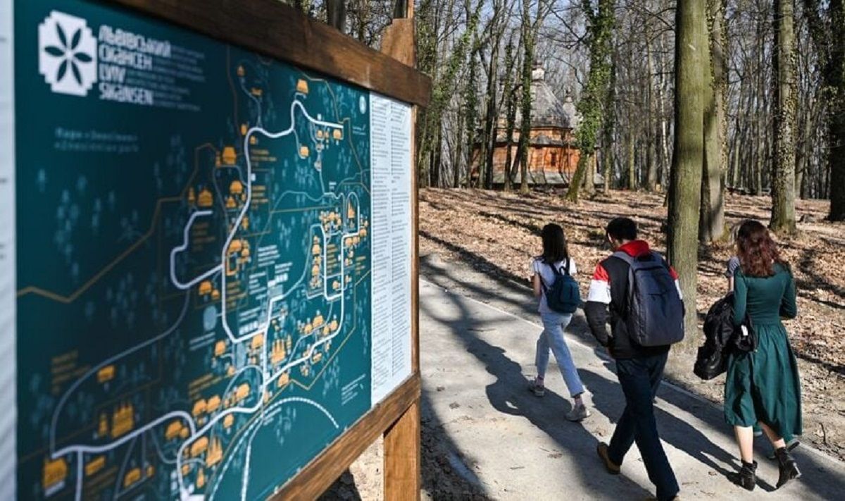 На Великдень біля Шевченківського гаю у Львові змінили схему руху транспорту