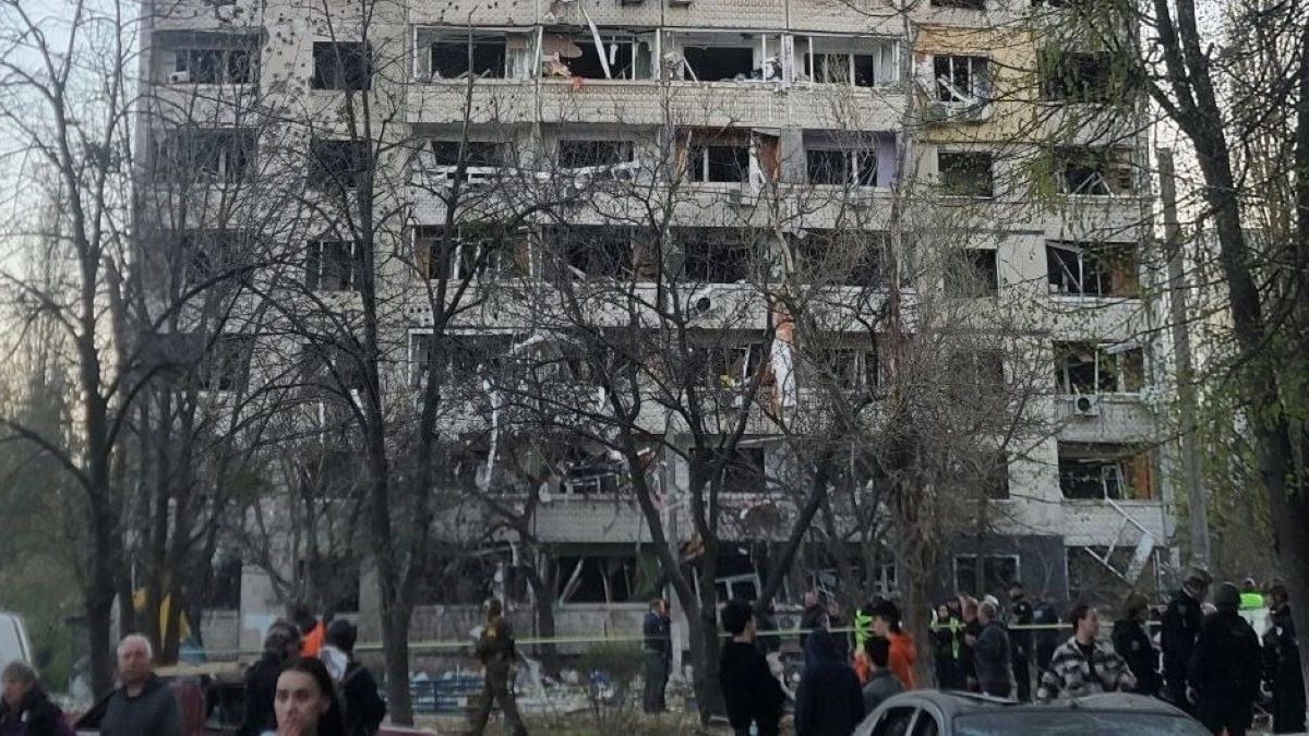 Росіяни вдарили по Харкову балістичними ракетами з касетними боєприпасами