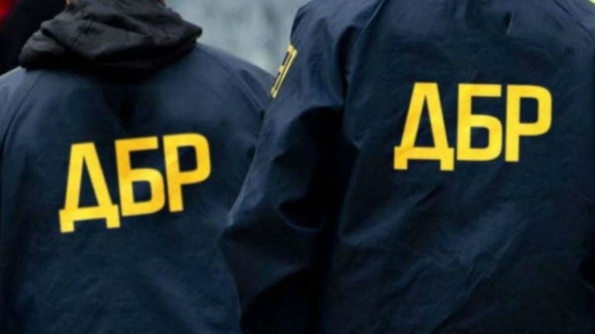 ДБР викрило офіцера Міноборони, який продавав заброньовані посади у відомстві