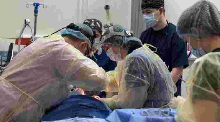 Івано-франківські лікарі врятували 69-річного чоловіка у критичному стані з вагою понад 200 кг