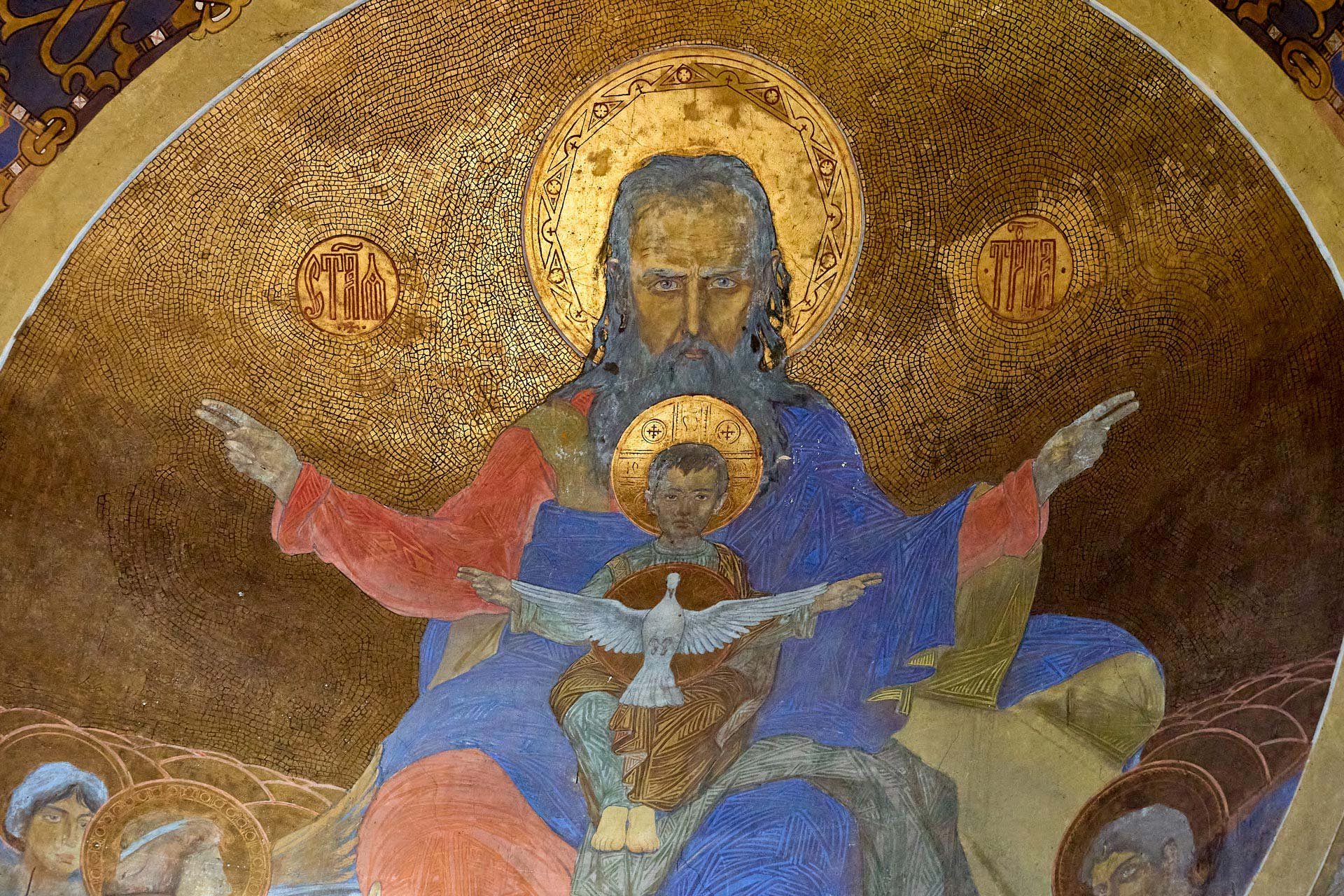 Свята Трійця у вівтарній частині (фото Олекси Піджарого)