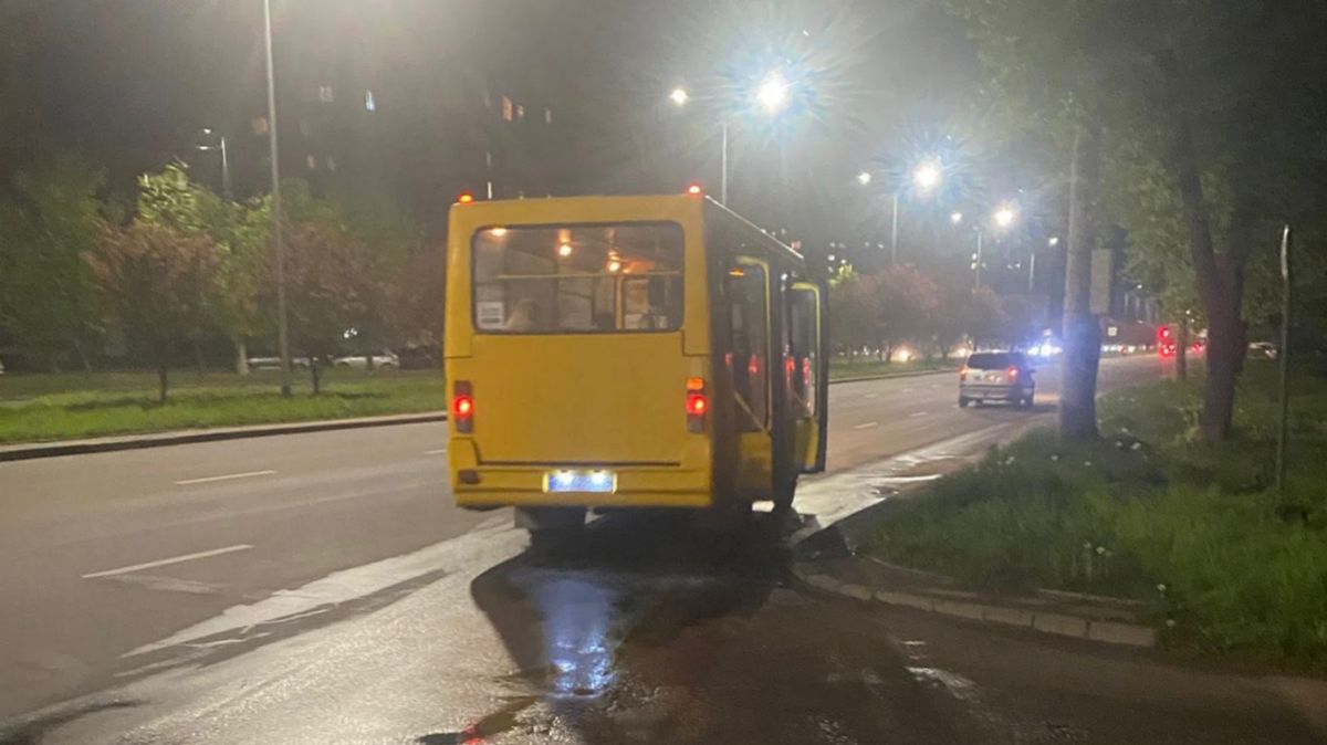 За вимагання грошей з пільговика водій львівської маршрутки задонатив місячну зарплату на ЗСУ