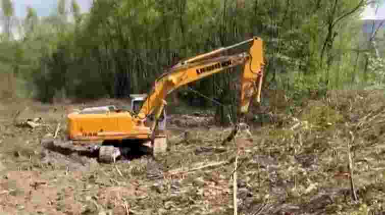 Під час зведення ГЕС на Закарпатті пошкодили дамбу, яка захищала село від паводку