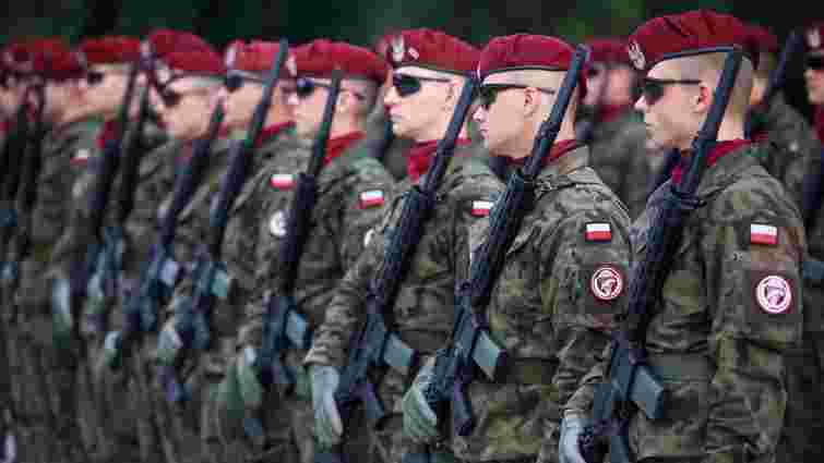 У разі вибуху військового конфлікту 18,5% поляків втекли б з країни