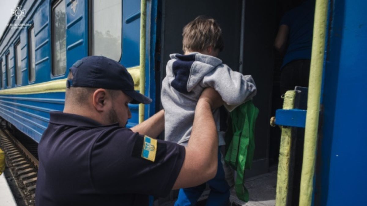 З однієї громади Дніпропетровщини примусово вивезуть сім'ї з дітьми
