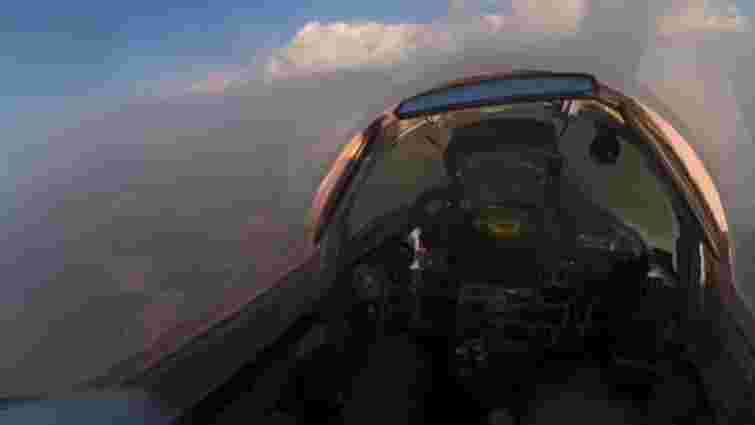 Військові показали повітряний бій винищувача МіГ-29 та російського БпЛА