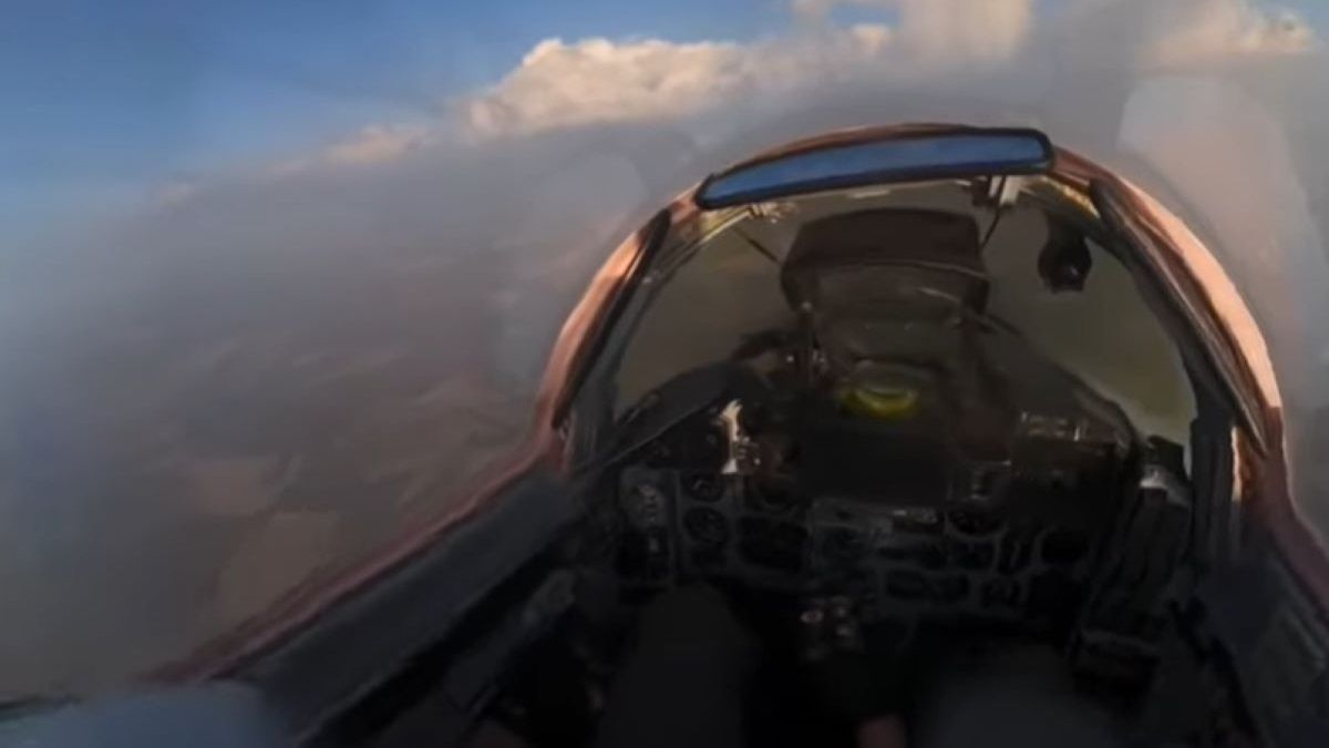Військові показали повітряний бій винищувача МіГ-29 та російського БпЛА