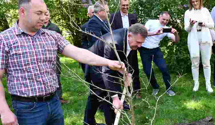 У Зимній Воді за понад пів мільйона євро облаштують новий парк 