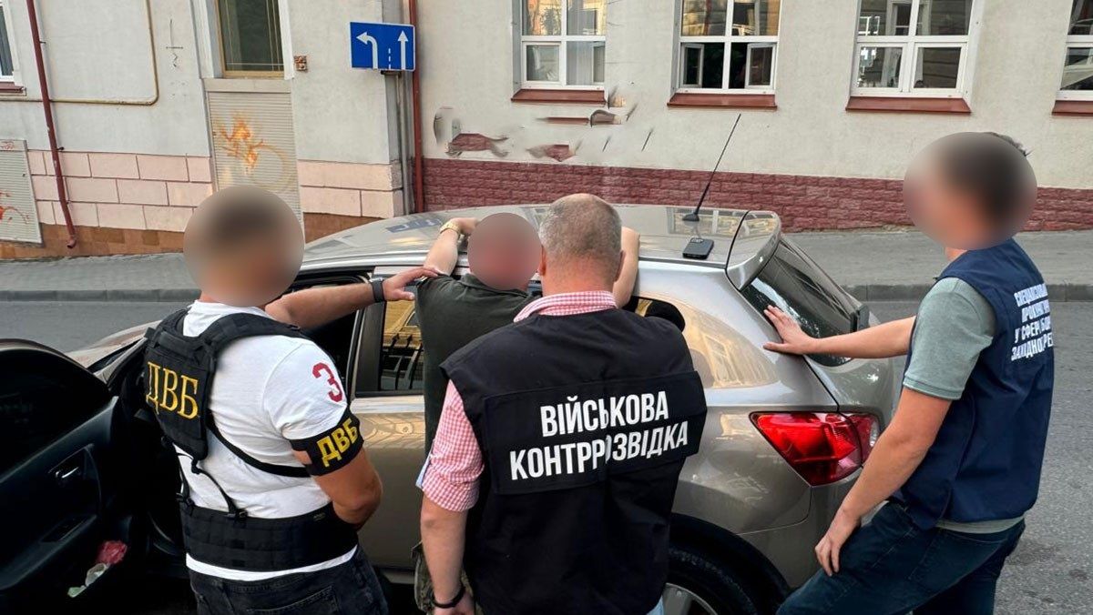 У Тернополі затримали працівника ТЦК за хабар 5 тис. доларів від ухилянта