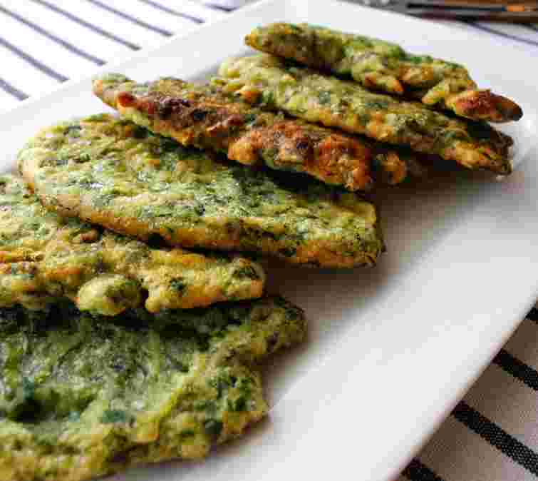 Оладки з бананом та шпинатом. Рецепт дня