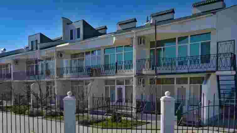 Тесть офіцера СБУ переоформив нерухомість у Криму за законодавством Росії