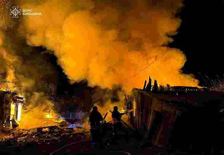 Під час нічної атаки на Київ російські дрони розкидали відтерміновані касетні снаряди