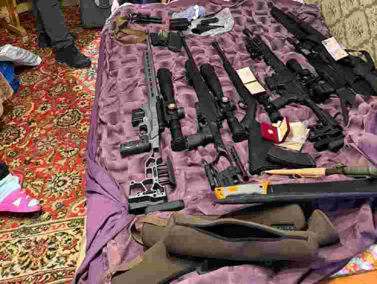 В екскомбрига запорізької бригади ТрО вилучили колекцію зброї на 750 тис. грн