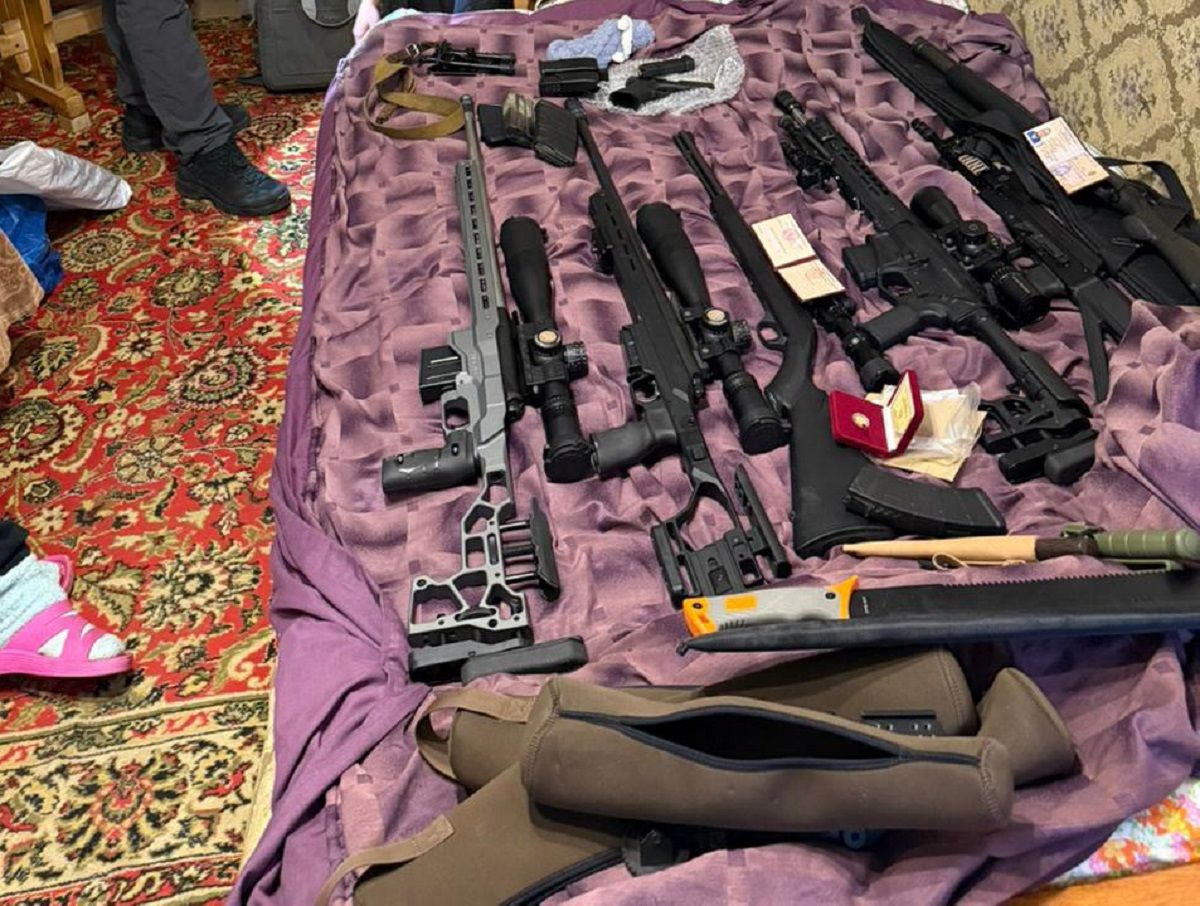 В екскомбрига запорізької бригади ТрО вилучили колекцію зброї на 750 тис. грн