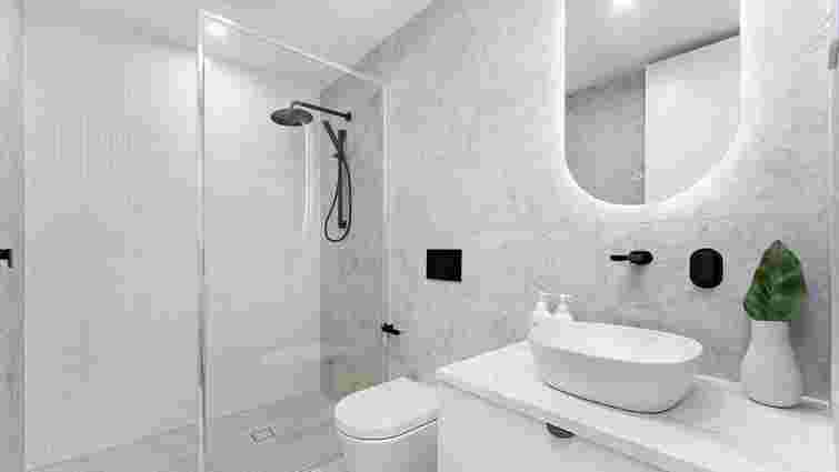 Невелика ванна кімната може стати просторою і стильною: п’ять простих кроків
