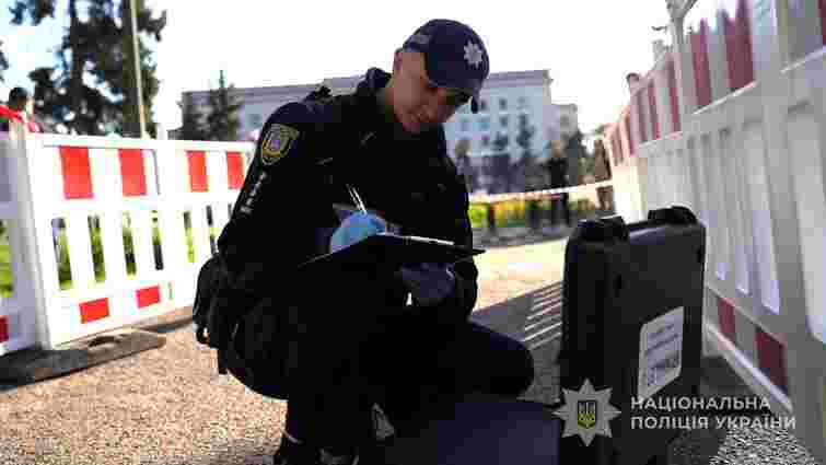 В Одесі озброєний ножами чоловік напав на поліцейських