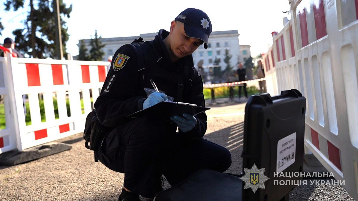 В Одесі озброєний ножами чоловік напав на поліцейських