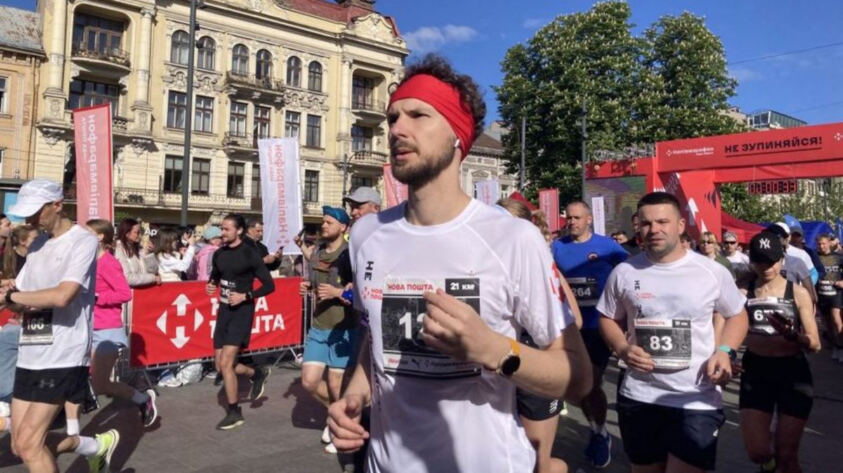 Через напівмарафон у неділю громадський транспорт Львова курсуватиме зі змінами