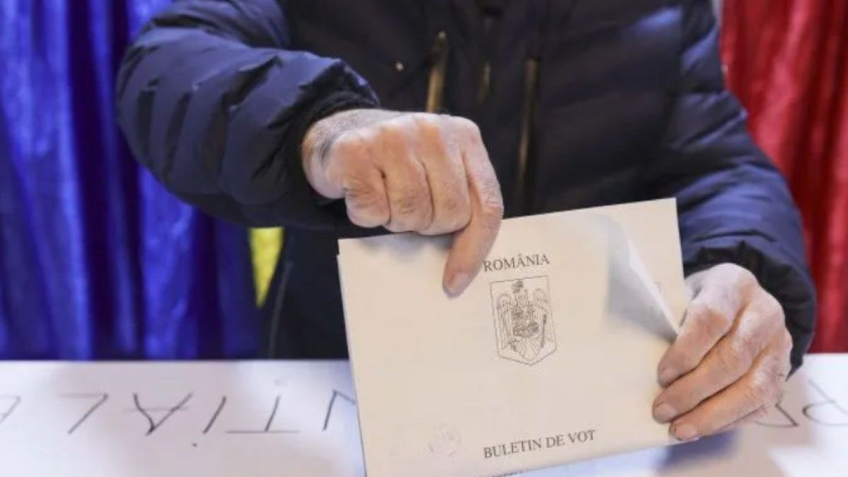 У Румунії обирають президента після скасування попередніх виборів