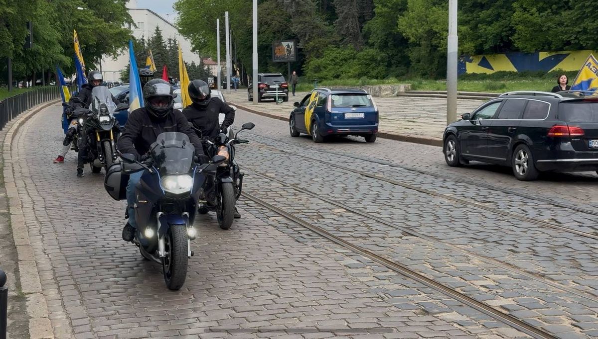У Львові відбувся байкерський заїзд, присвячений річниці створення бригади «Азов»