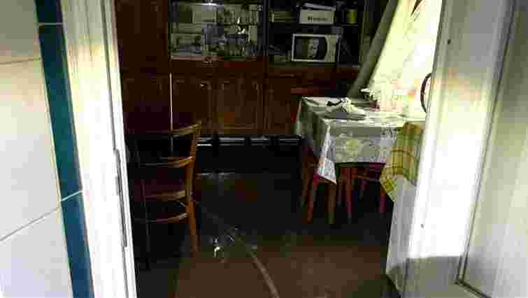 На Прикарпатті внаслідок негоди підтопило два десятки дворогосподарств