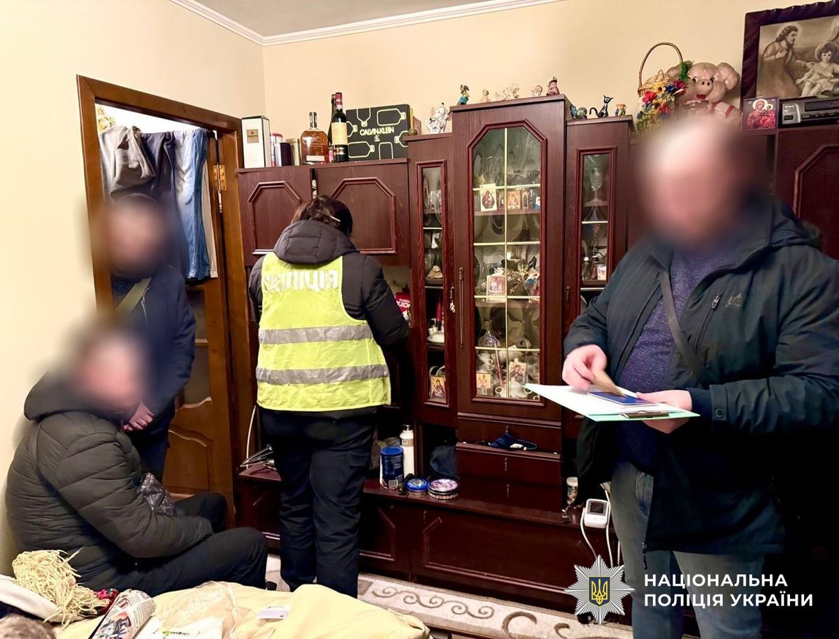 За незаконне вивезення синів з України двом прикарпаткам загрожує до 5 років ув’язнення