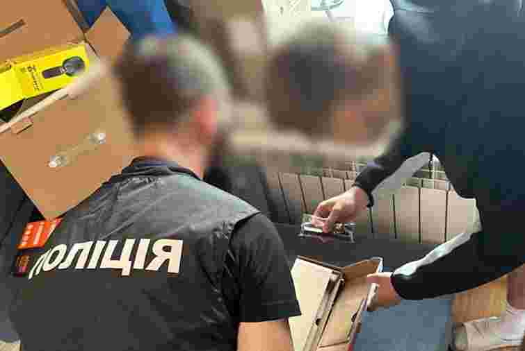 Поліція викрила киянина на контрабанді кокаїну з Гондурасу з щомісячним прибутком 8 млн грн