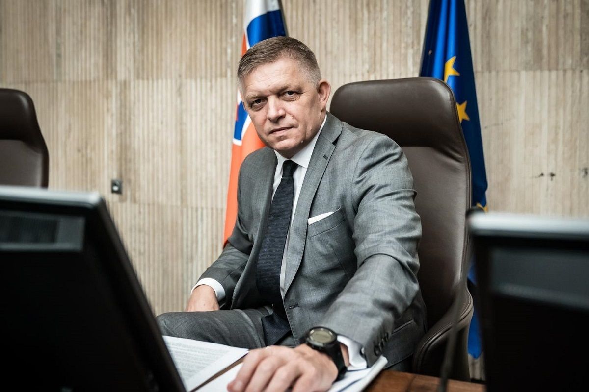 Посольство України в Словаччині порадило прем'єру Фіцо уважніше читати заяви Зеленського