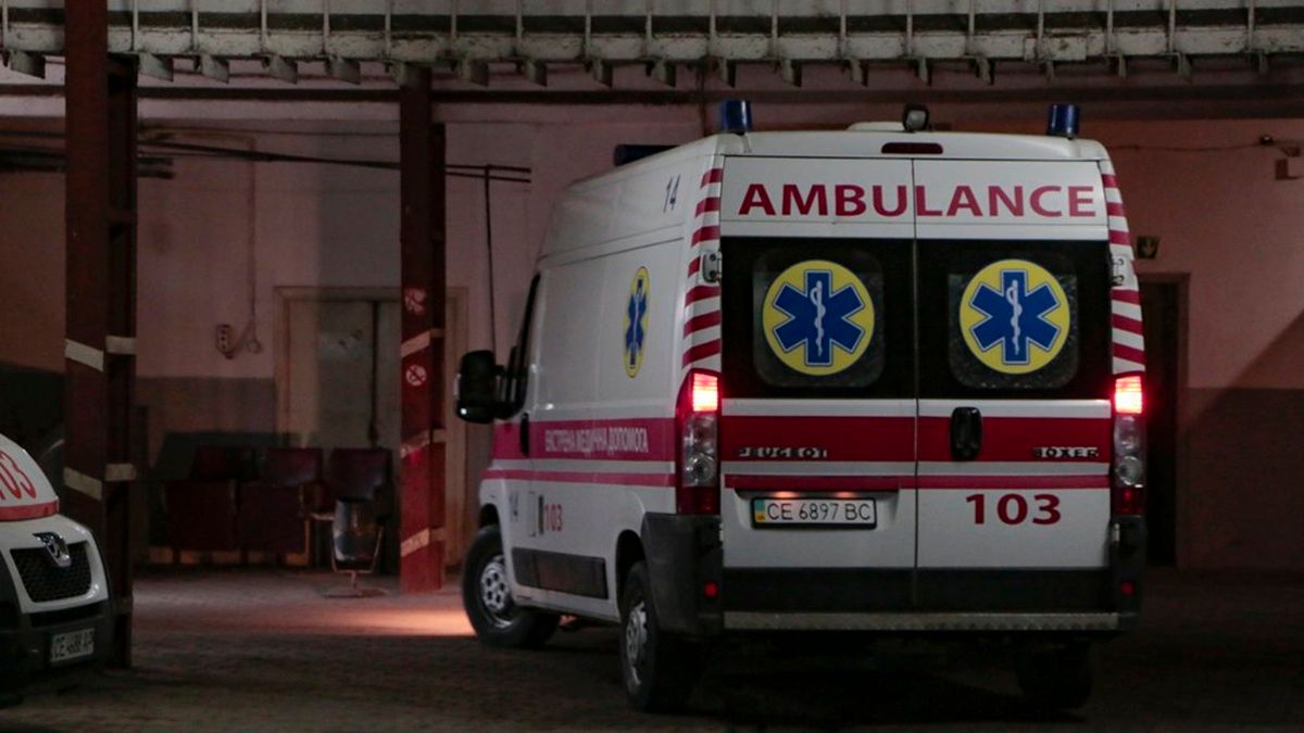 У Чернівцях з недобудованого будинку випав і загинув 19-річний чоловік