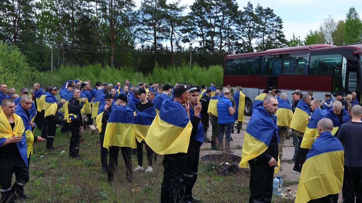 З російського полону повернулися восьмеро захисників зі Львівщини