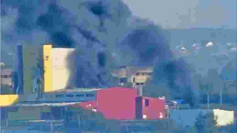 Дрони масовано атакували низку заводів та аеродромів у Росії