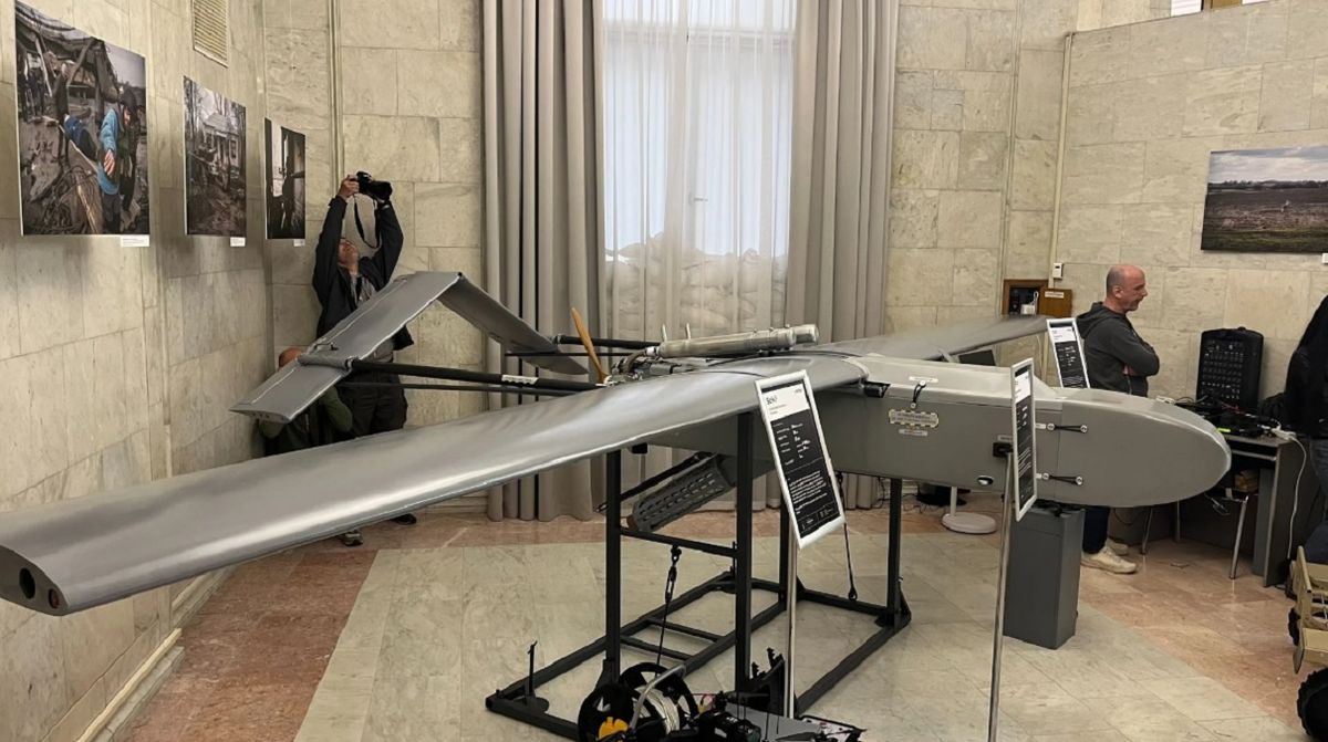 У Києві вперше показали український безпілотник FP-1 із дальністю до 1600 км