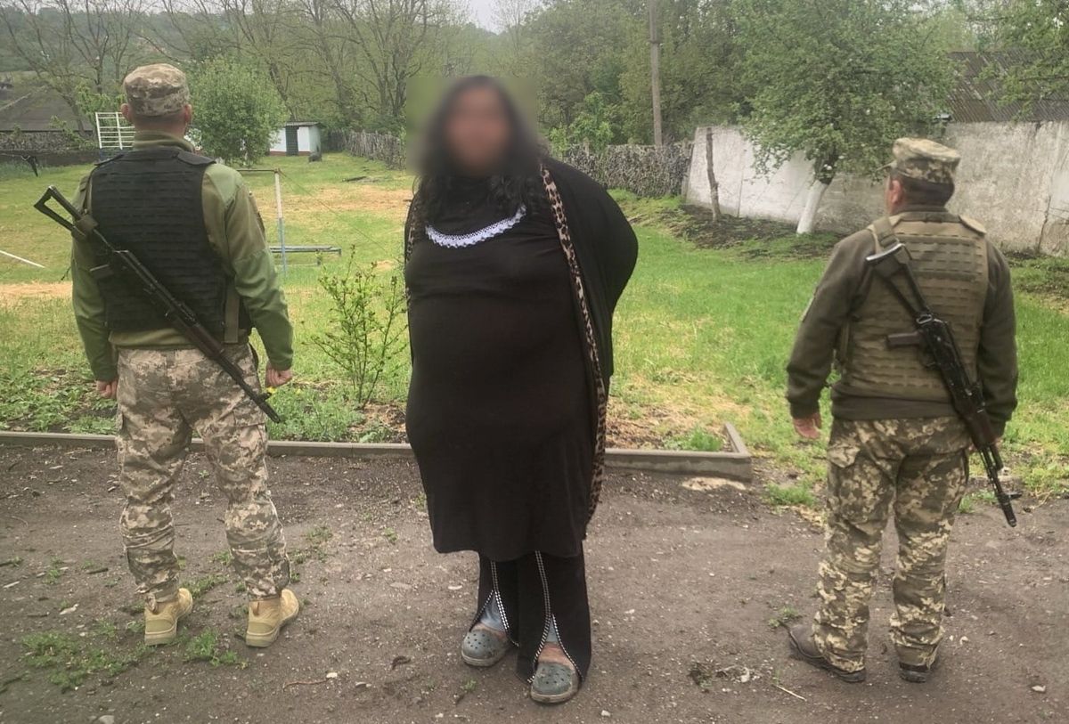 Відомий львівський безхатько в жіночому одязі намагався незаконно перетнути кордон