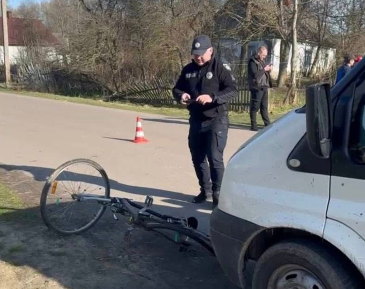 Збита бусом 28-річна велосипедистка звинуватила поліцію Рівненщини у покриванні винуватця ДТП