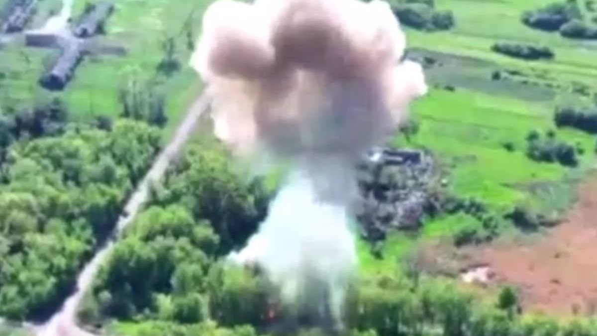 Військові підірвали польовий склад і розбили посадку з росіянами
