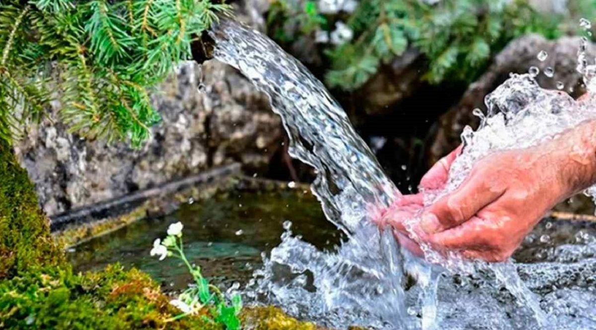 До реанімації інфекційної лікарні після вживання води із джерела потрапив 60-річний чоловік 