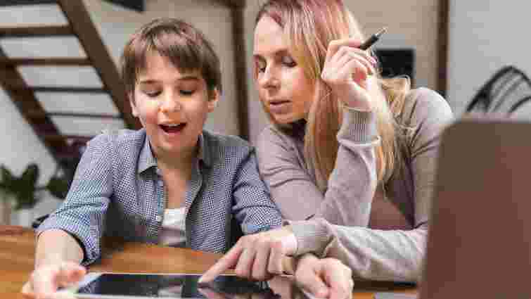 «Насамперед», «в першу чергу» чи «перш за все»: як говорити і писати правильно