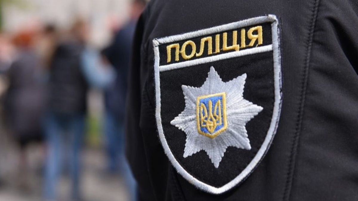Прикарпатцю загрожує чотири роки тюрми за хабар поліцейському, який віз його у ТЦК