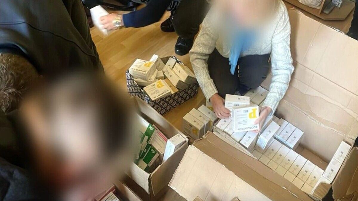 На Львівщині затримали групу торговців психотропами з Росії