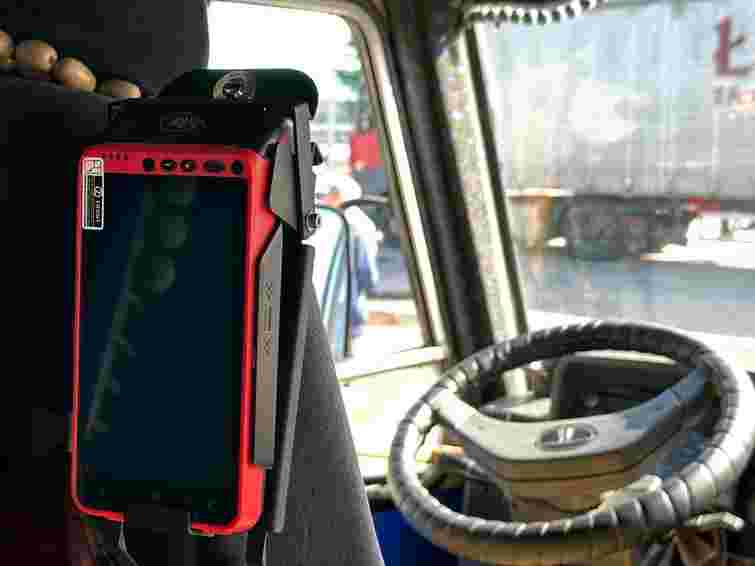 Частину приміських маршруток на Львівщині відключать від е-квитка через борги