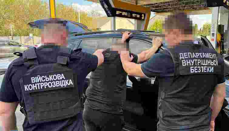 СБУ затримала тернополянина за торгівлю довідками про непридатність до служби