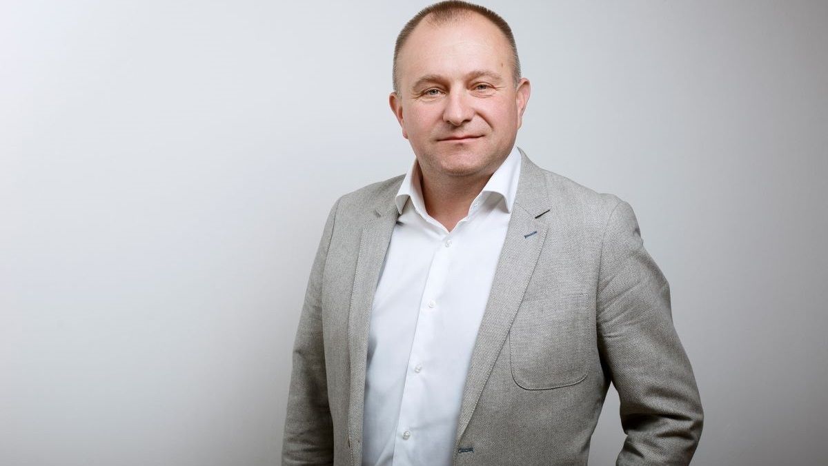 Суд закрив справу проти депутата Франківської облради Ленігевича за продаж гуманітарки