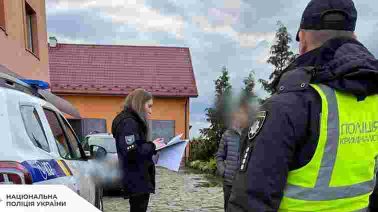 На Прикарпатті п’яний водій Volkswagen важко травмував пенсіонерку і втік