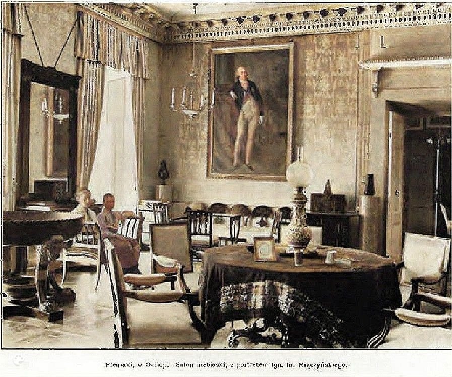 Палац у селі Пеняки. Синя зала, з портретом графа Ігнація Мйончинського (фото 1911 року)