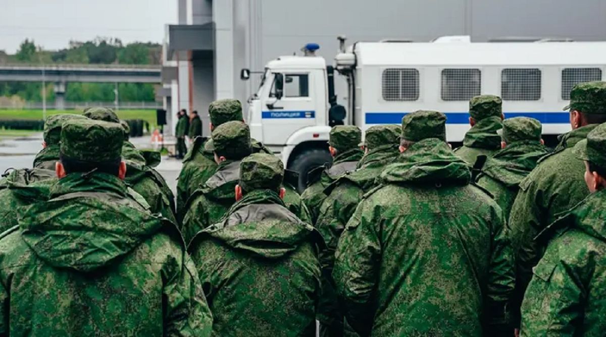 Громадянин Чехії вступив до російської армії, а тепер просить Прагу врятувати його